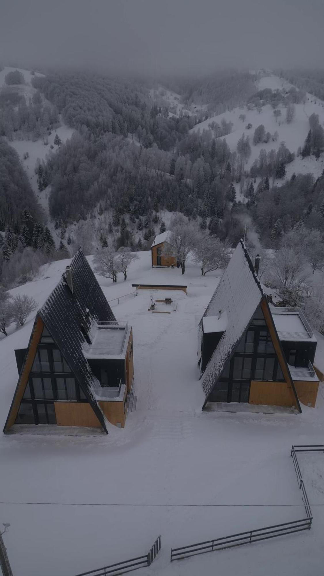 Amont Chalet Пештера Екстер'єр фото